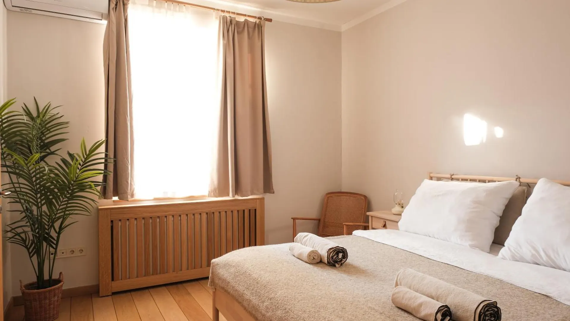 Chic Urban Retreat City Center Apartment Budapest