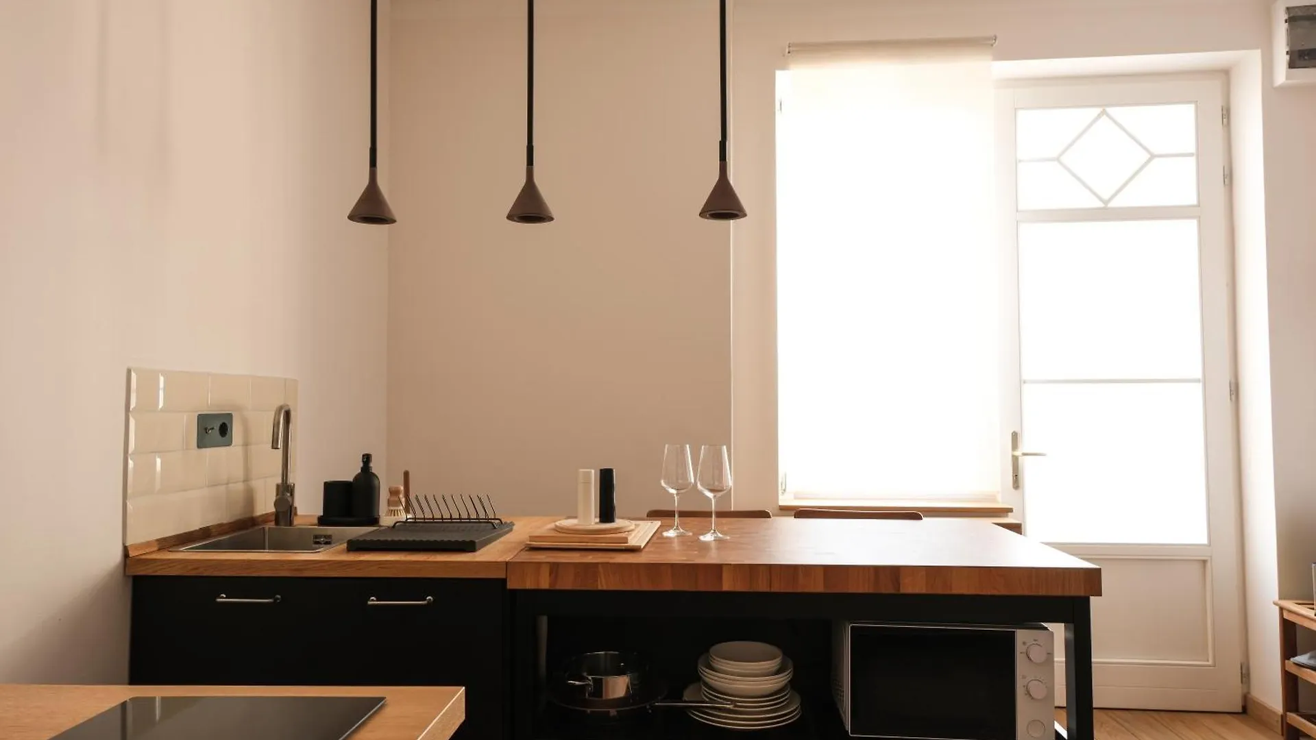 Chic Urban Retreat City Center Apartment Budapest 0*,  Hungary
